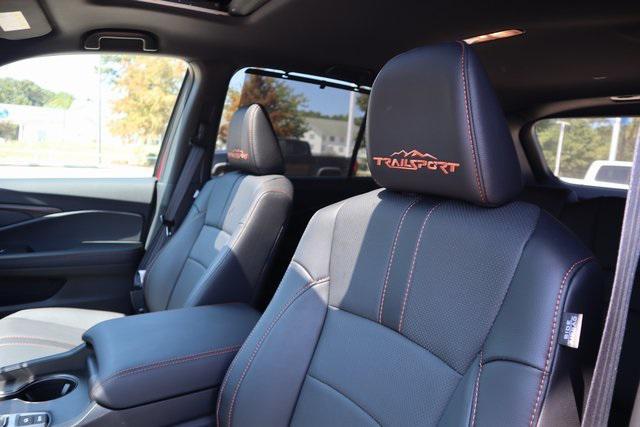 used 2025 Honda Passport car, priced at $40,900