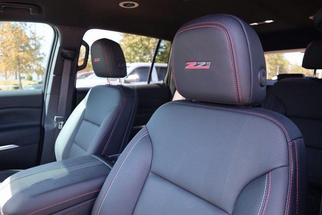 used 2024 Chevrolet Traverse car, priced at $43,900