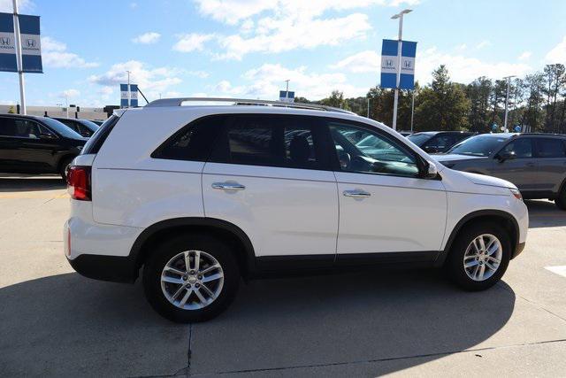 used 2014 Kia Sorento car, priced at $10,900