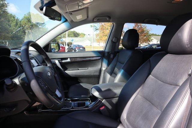 used 2014 Kia Sorento car, priced at $10,900