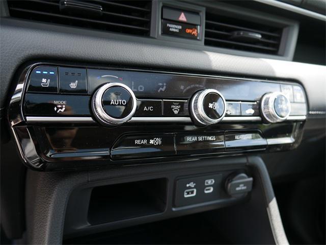 new 2025 Honda Pilot car, priced at $50,872