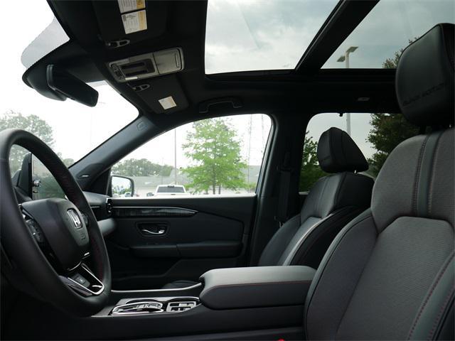 new 2025 Honda Pilot car, priced at $52,676