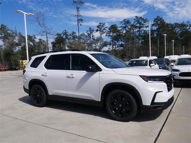 new 2025 Honda Pilot car, priced at $52,676