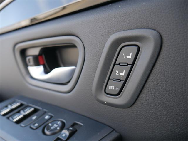 new 2025 Honda Pilot car, priced at $43,922