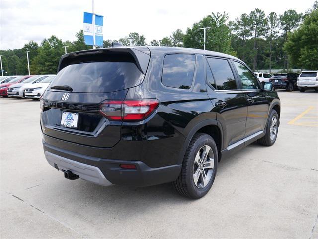 new 2025 Honda Pilot car, priced at $45,700