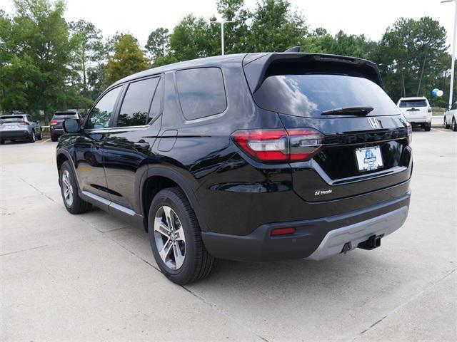 new 2025 Honda Pilot car, priced at $45,700