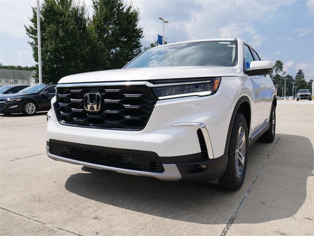 new 2025 Honda Pilot car, priced at $43,375