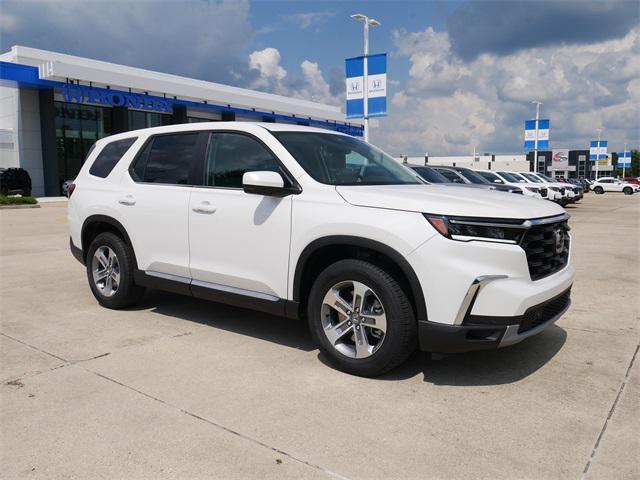 new 2025 Honda Pilot car, priced at $43,375