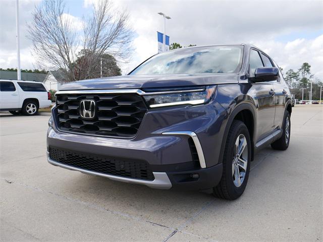new 2025 Honda Pilot car, priced at $47,050