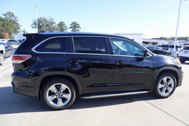 used 2016 Toyota Highlander car, priced at $21,950