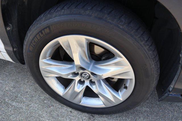 used 2017 Toyota Highlander car, priced at $18,900