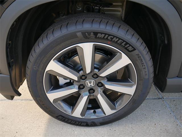 new 2025 Honda Pilot car, priced at $48,950