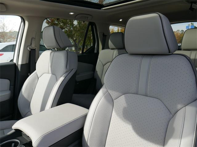 new 2025 Honda Pilot car, priced at $54,985