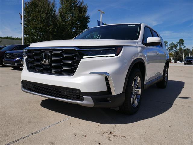 new 2025 Honda Pilot car, priced at $45,892