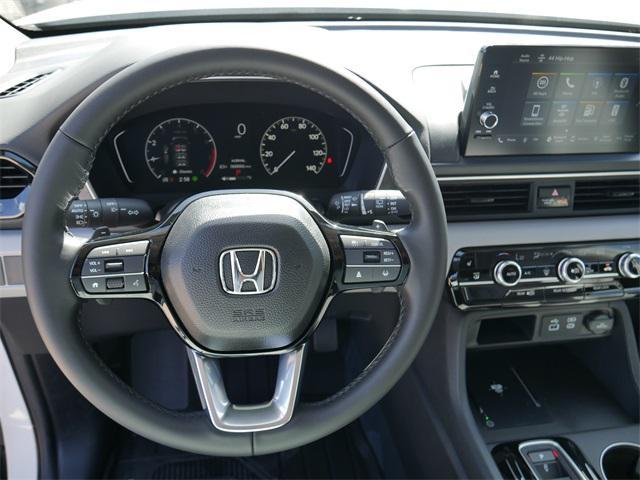 new 2025 Honda Pilot car, priced at $45,892