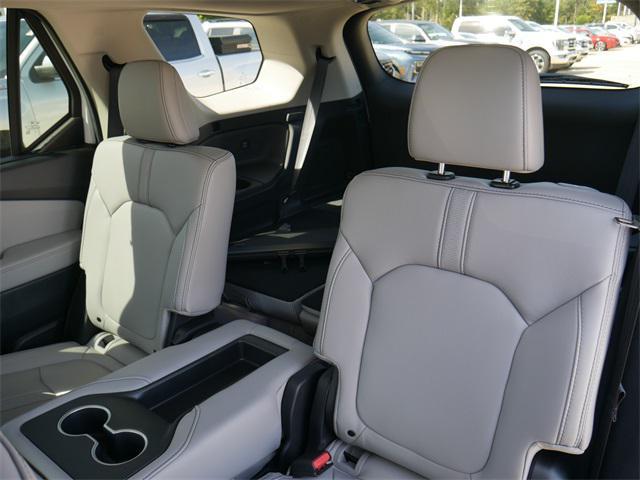 new 2025 Honda Pilot car, priced at $45,892