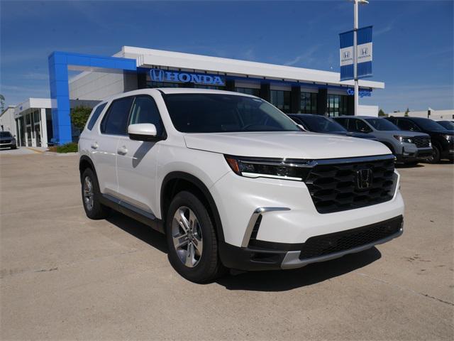new 2025 Honda Pilot car, priced at $45,892