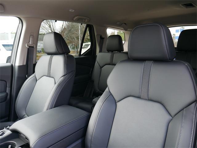 new 2025 Honda Pilot car, priced at $45,345