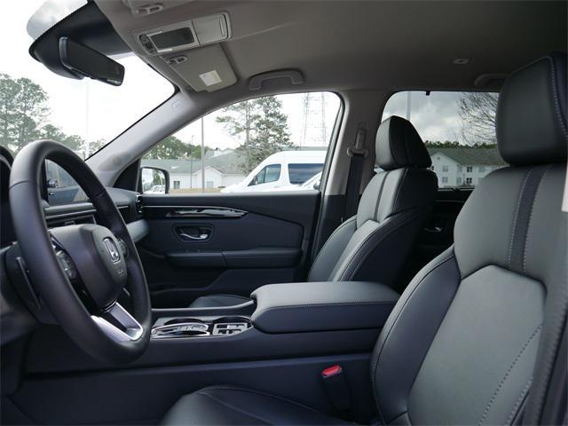 new 2025 Honda Pilot car, priced at $45,345