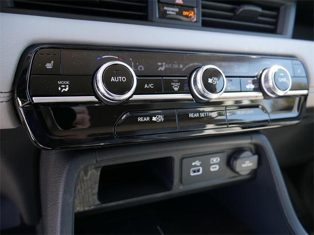 new 2025 Honda Pilot car, priced at $43,375