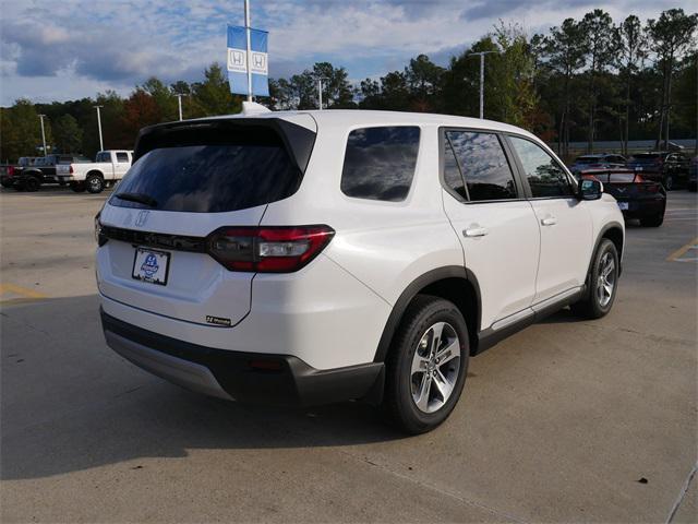 new 2025 Honda Pilot car, priced at $45,345