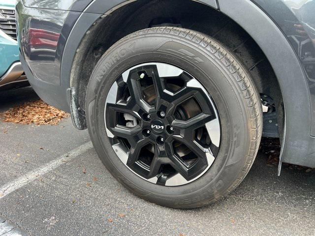 used 2024 Kia Sorento car, priced at $29,580