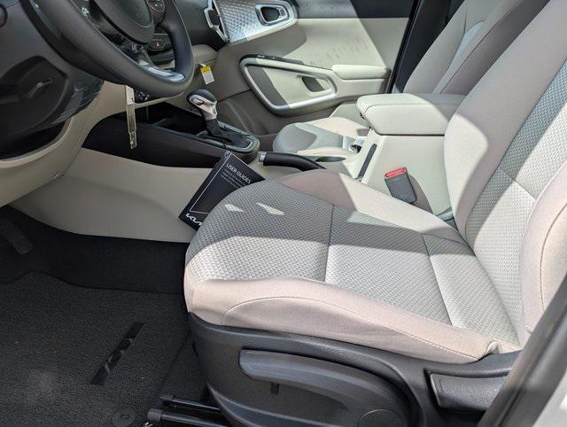new 2025 Kia Soul car, priced at $21,601