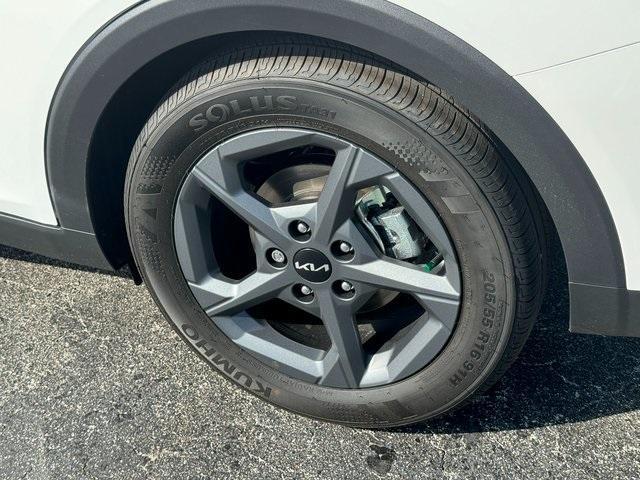 new 2025 Kia K4 car, priced at $22,215