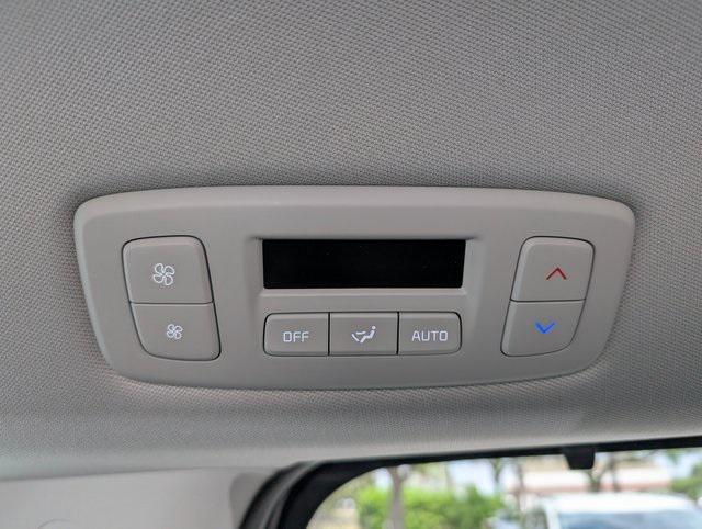 new 2025 Kia Carnival Hybrid car, priced at $41,730