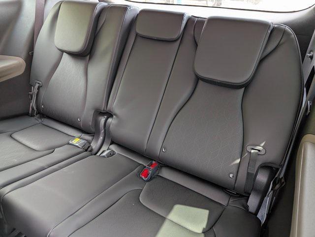 new 2025 Kia Carnival Hybrid car, priced at $41,730