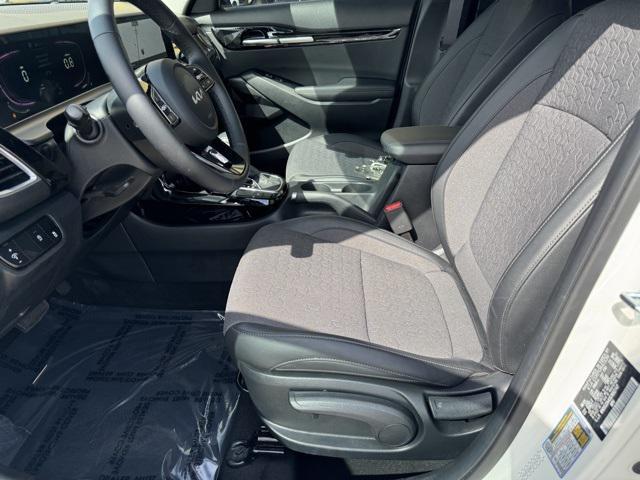 used 2025 Kia Seltos car, priced at $24,864