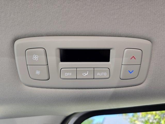 new 2025 Kia Carnival car, priced at $39,321