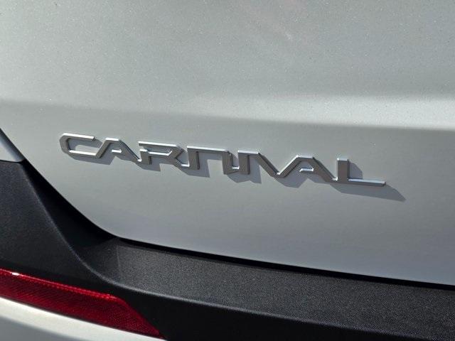 new 2025 Kia Carnival car, priced at $39,321