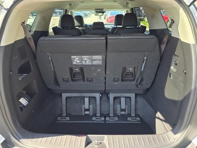 new 2025 Kia Carnival car, priced at $39,321