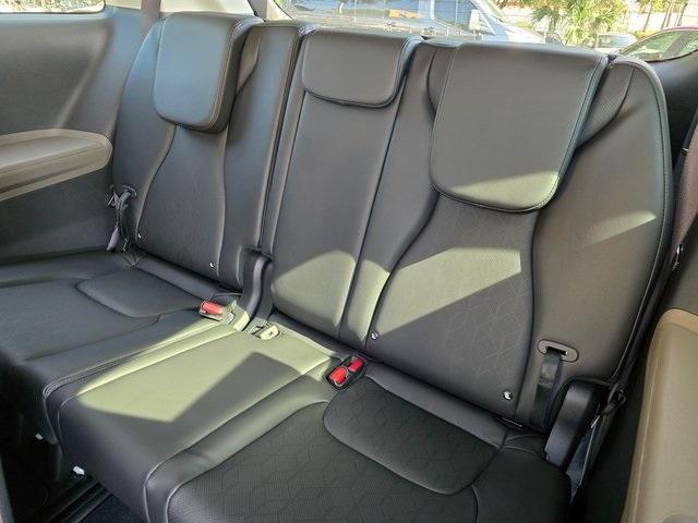 new 2025 Kia Carnival car, priced at $39,321