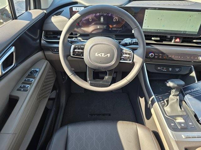 new 2025 Kia Carnival car, priced at $39,321