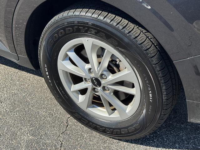 used 2024 Kia Carnival car, priced at $30,866