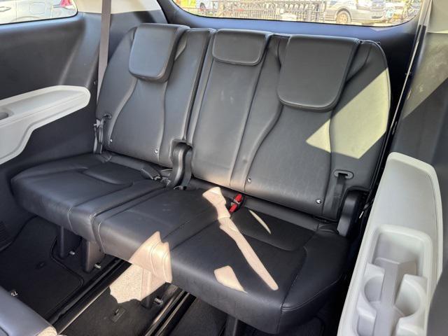 used 2024 Kia Carnival car, priced at $30,866