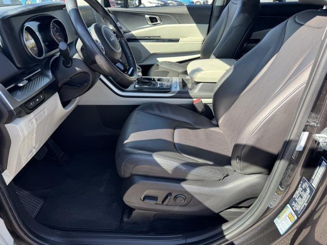 used 2024 Kia Carnival car, priced at $30,866
