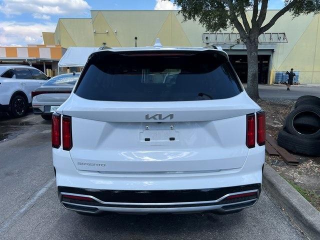 used 2023 Kia Sorento car, priced at $30,218
