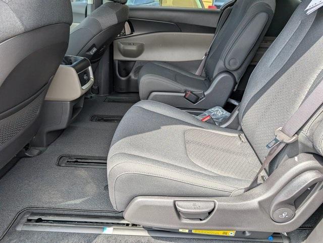 new 2025 Kia Carnival car, priced at $38,860