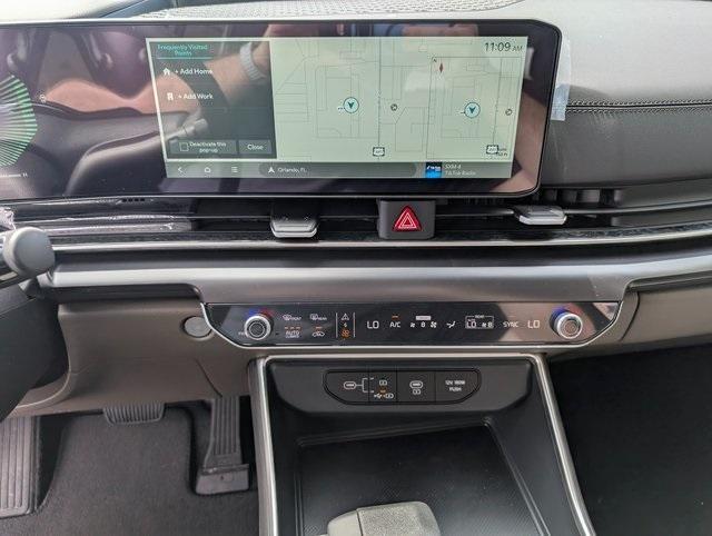 new 2025 Kia Carnival car, priced at $38,860