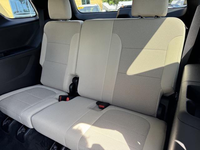 used 2022 Chevrolet Traverse car, priced at $26,100