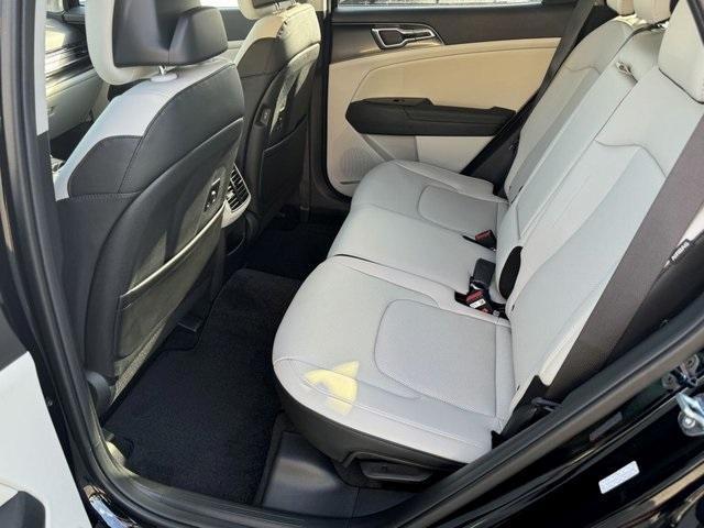 new 2025 Kia Sportage car, priced at $28,318