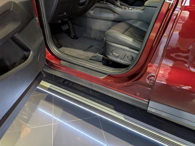 new 2025 Kia Sorento car, priced at $34,044
