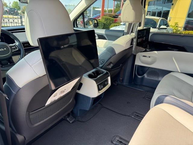 used 2025 Kia Carnival car, priced at $47,277