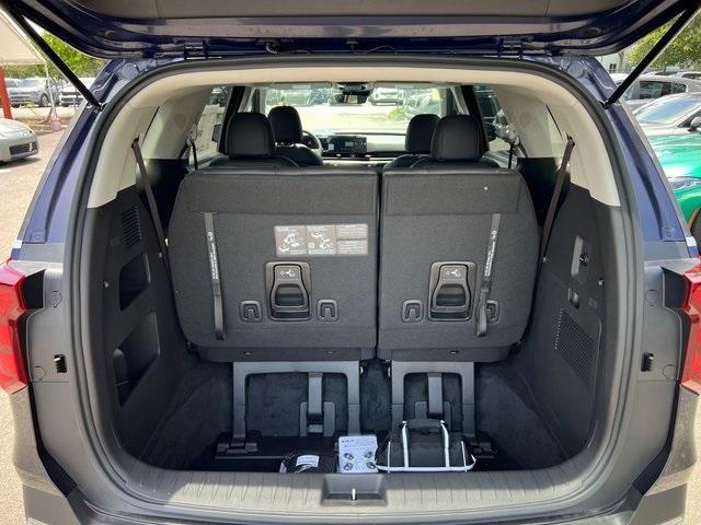 new 2026 Kia Carnival car, priced at $38,447