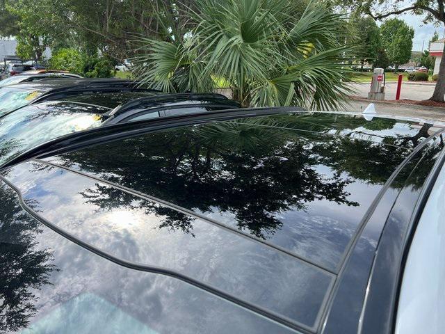 used 2022 Kia Sorento car, priced at $24,874