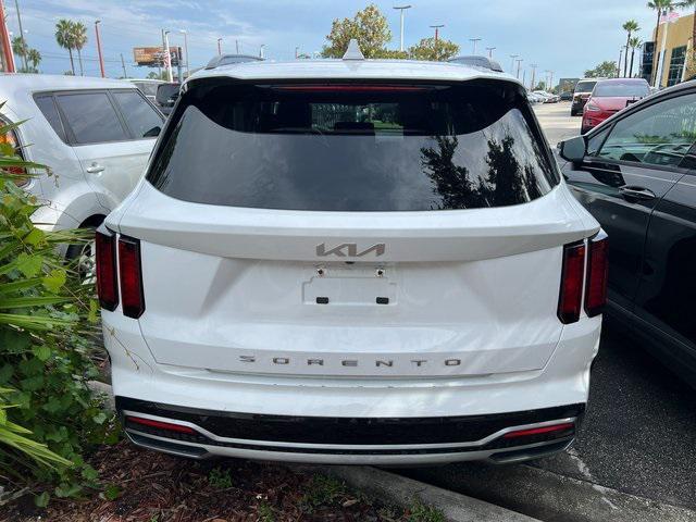 used 2022 Kia Sorento car, priced at $24,874