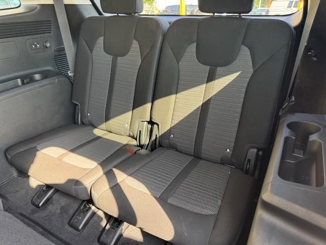 used 2024 Kia Sorento car, priced at $27,378